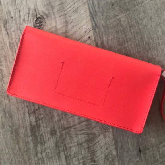 ✨NWT✨ KATE SPADE Lily Avenue Kiki Clutch Flamingo - Picture 4 of 7